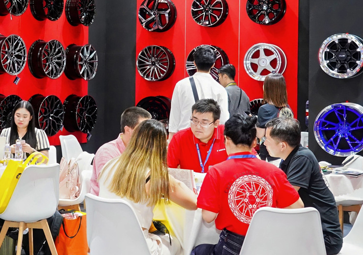 公司参加轮毂展会3
